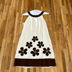 Jessica Howard. Size 10P. White dress with brown floral appliqués.